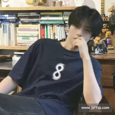 薄霜凤